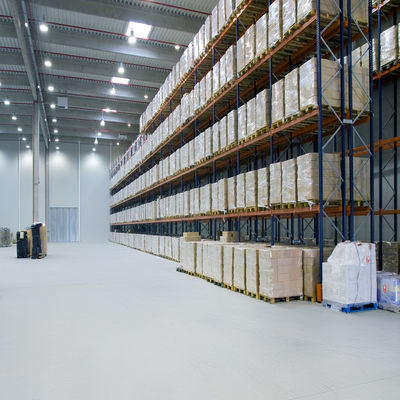 โลหะ Heavy Duty Pallet Racking ความกว้าง 1400 มม ปรับแต่งหลายชั้น